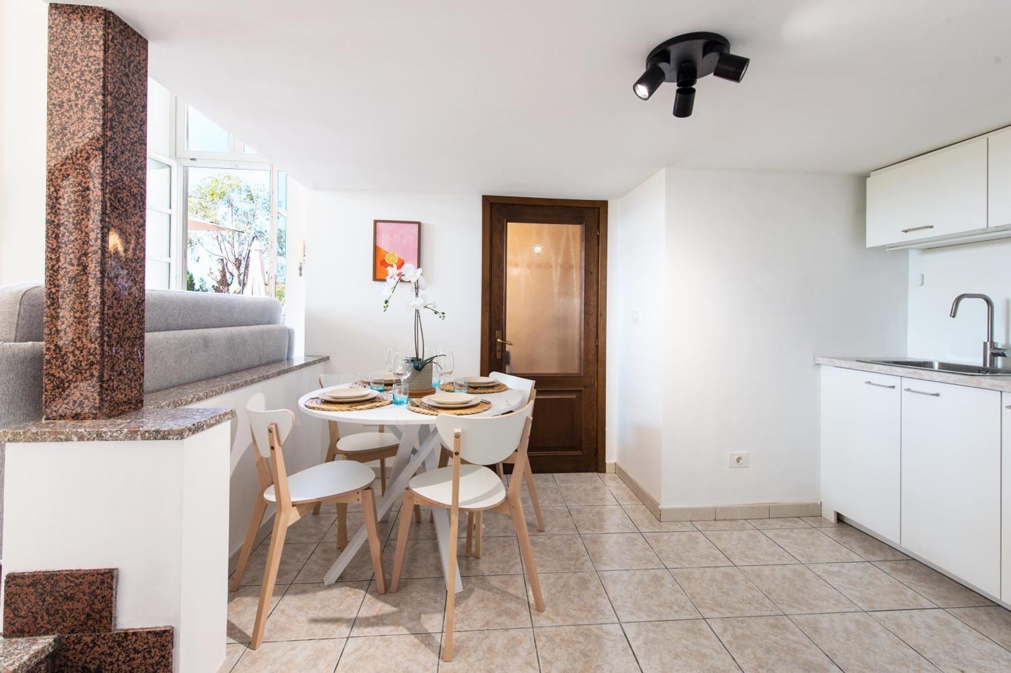 Oliviers -Agreable 2 Pieces Dans Maison Bourgeoise Menton Exterior foto